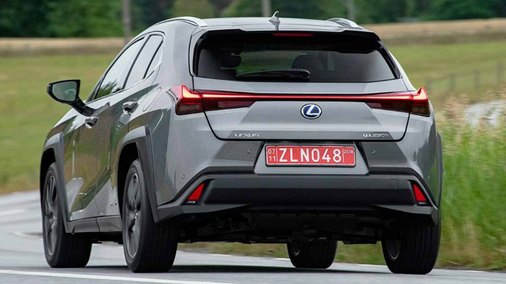 Lexus UX 250h back